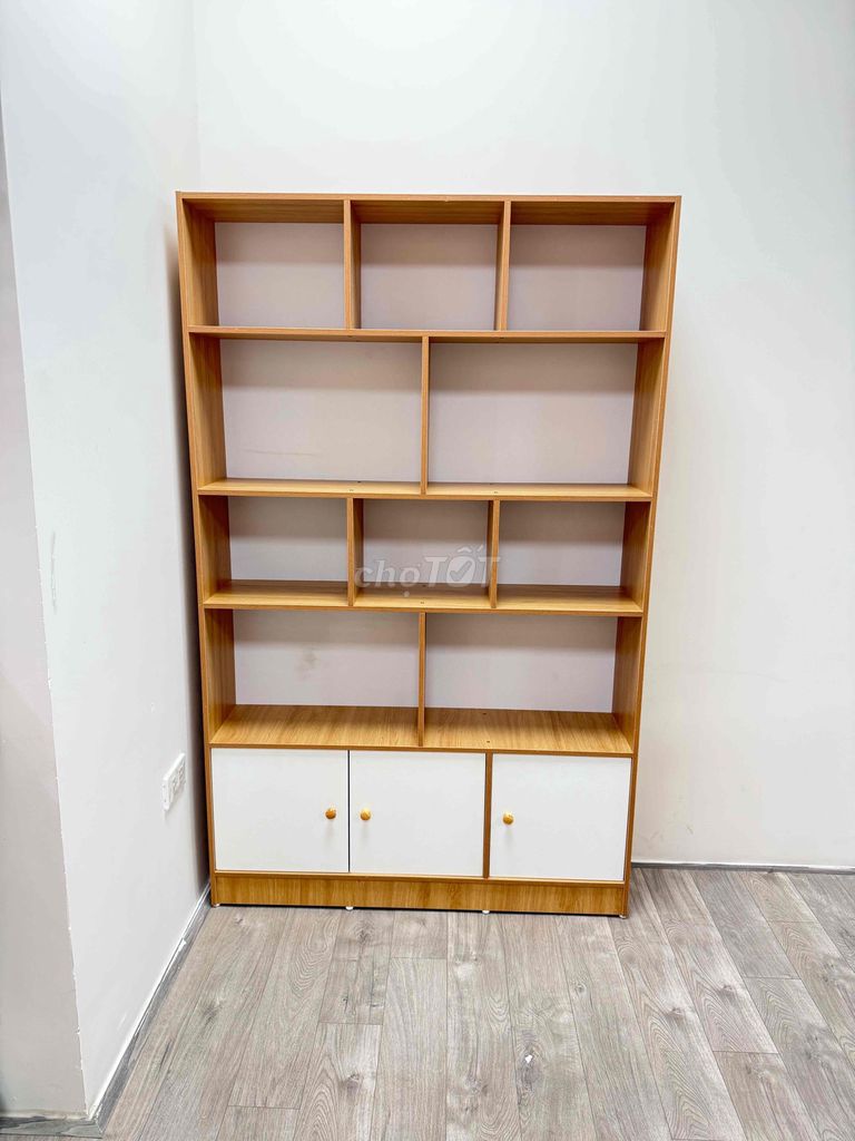 Kệ sách gỗ MDF vân gỗ sáng loại 1m ván dày 12ly. Mua bán Tủ, kệ gia đình tại Quận Hà Đông Hà Nội được đăng bởi MAI TRANG STORE hình 1