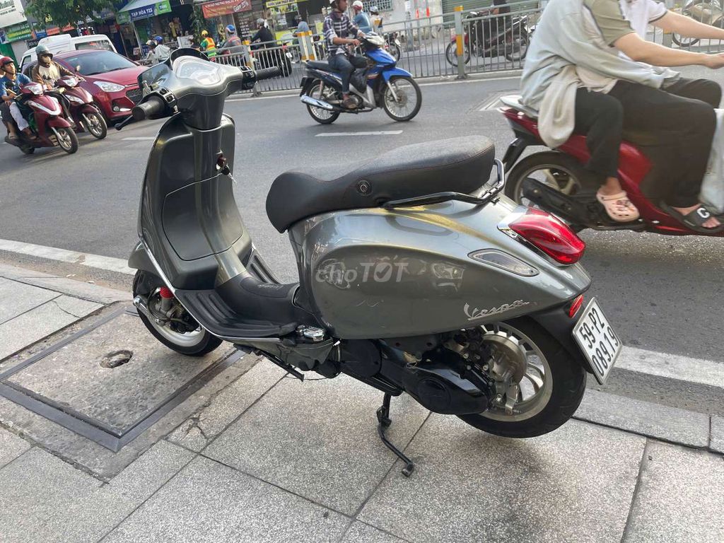 Piaggio spring 3v 2015 mới 90% Bstp chính chủ. Mua bán Xe máy tại Quận Tân Phú Tp Hồ Chí Minh được đăng bởi Tuanduy hình 3
