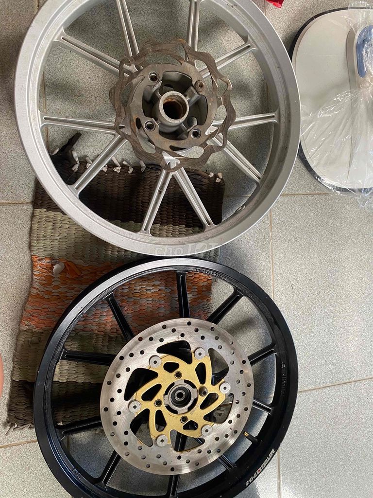 Mâm Daytona X1R Ex135. Mua bán Phụ tùng xe tại Huyện Châu Thành Tiền Giang được đăng bởi Thanh Tùng hình 1