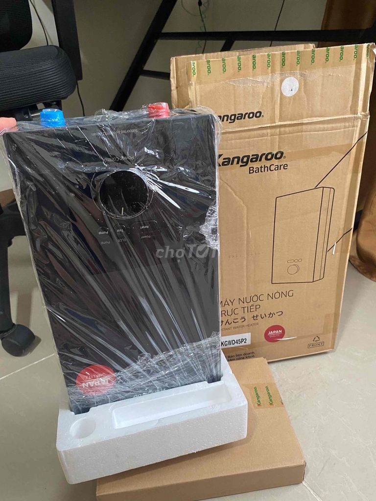 Máy nước nóng trực tiếp Kangaroo bơm trợ lực. Mua bán Thiết bị vệ sinh, nhà tắm tại Quận 7 Tp Hồ Chí Minh được đăng bởi Dũng Nguyễn hình 1