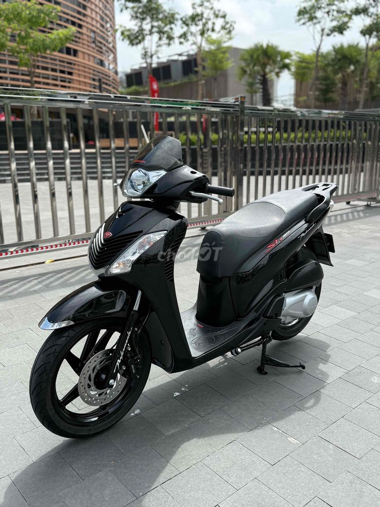 Основной владелец Honda SH150, черный BSTP