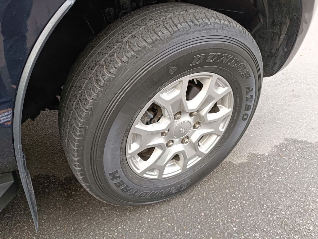 Ford Ranger model 2021 máy dầu số tự động. Mua bán Ô tô tại Quận 12 Tp Hồ Chí Minh được đăng bởi Thịnh 7951 hình 5