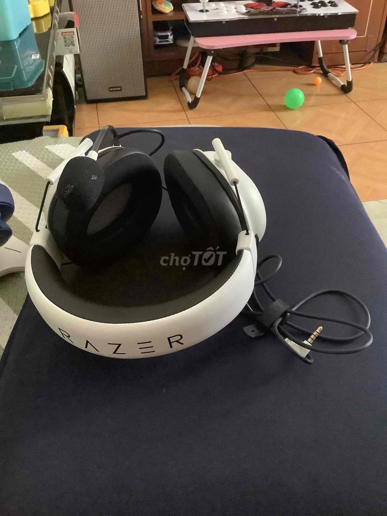 Tai nghe Razer V2 Trắng. Mua bán Tivi, Âm thanh tại Quận 5 Tp Hồ Chí Minh được đăng bởi hoang long 89 hình 1