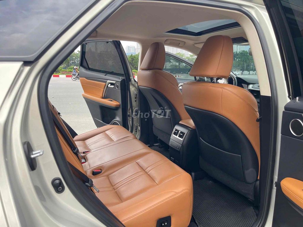 Lexus RX350 model 2021 màu vàng cát siêu đẹp. Mua bán Ô tô tại Quận Cầu Giấy Hà Nội được đăng bởi Cao Quý hình 19