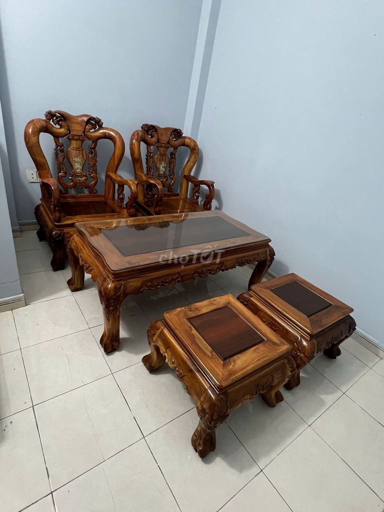 Bộ bàn ghế Gỗ Giá Tỵ 7 món còn mới. Mua bán Bàn ghế tại Thành phố Thủ Đức Tp Hồ Chí Minh được đăng bởi Quân Trần hình 1