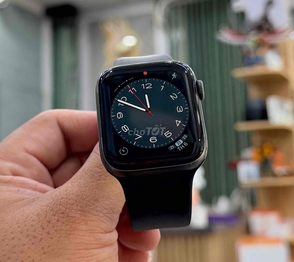 Apple Watch Series 5 Đen 44mm. Mua bán Thiết bị đeo thông minh tại Quận Thanh Khê Đà Nẵng được đăng bởi GẠO STORE ĐIỆN THOẠI TRẢ GÓP GIÁ RẺ ĐÀ NẴNG hình 1