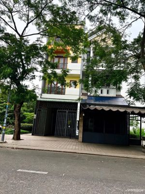 Аренда · 6 комн. · 100 м² · Huyện Bình Chánh, ул. Đường Trịnh Quang Nghị