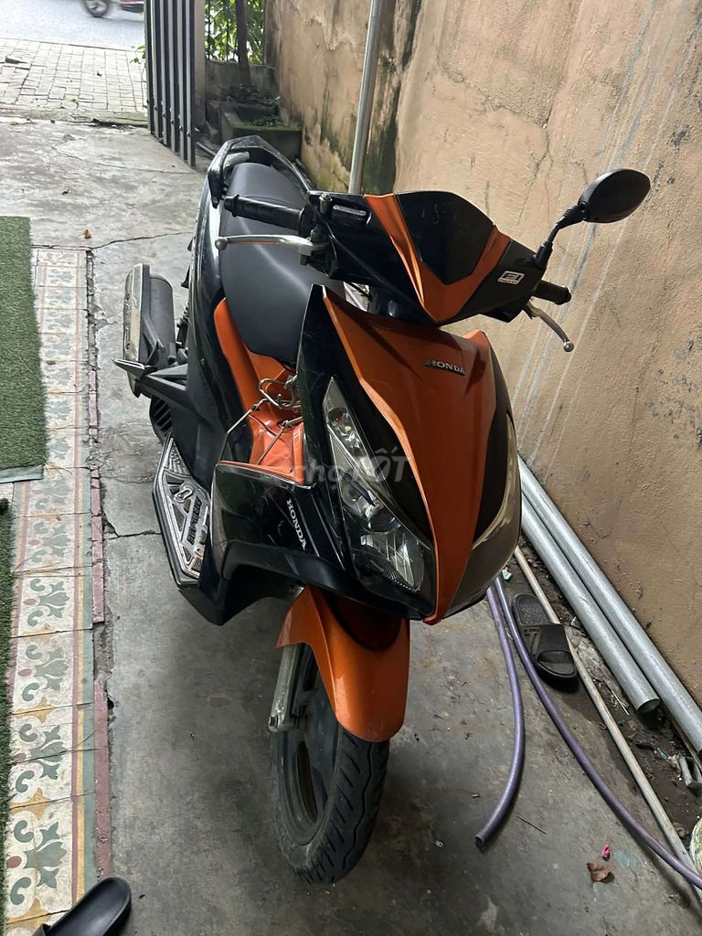 Honda Air Blade 2014 Cam đen. Mua bán Xe máy tại Quận Liên Chiểu Đà Nẵng được đăng bởi Th hình 2
