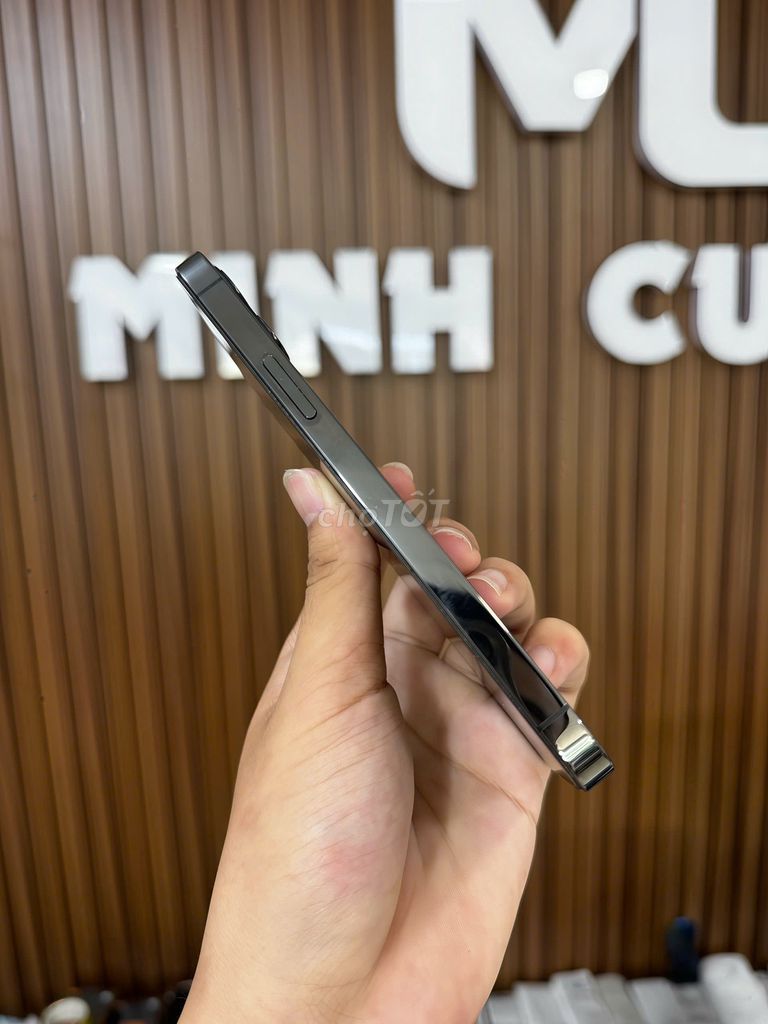 iPhone 12 Pro 256GB Zin Nguyên Màu Đen Pin 100. Mua bán Điện thoại tại Huyện Thuỷ Nguyên Hải Phòng được đăng bởi Cửa hàng Minh Cương Mobile Ngã 3 VSIP Thủy Nguyên  Hải Phòng  hình 1