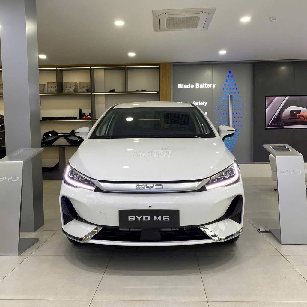 BYD M6 2025 trả trước chỉ với 75tr600, sẵn xe. Mua bán Ô tô tại Thành phố Thủ Đức Tp Hồ Chí Minh được đăng bởi BYD TP HCM hình 1
