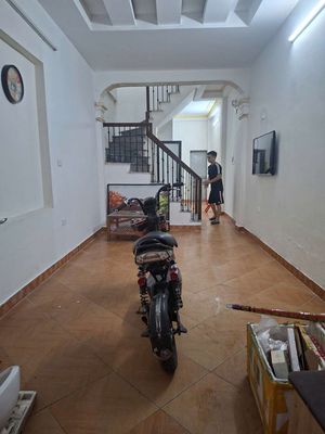 cho thuê nhà ngõ Bùi Xương Trạch 4 ngủ 4 tầng