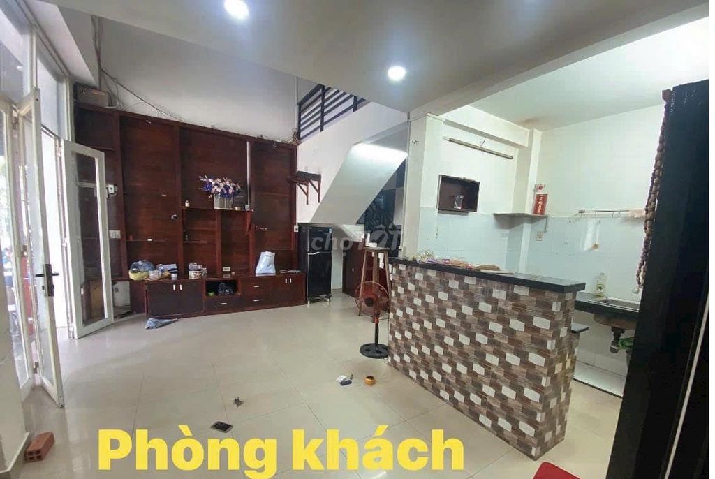 Tầng trệt chung cư bình phú 1, 50m2, 3PN, phù hợp kinh doanh, 15tr