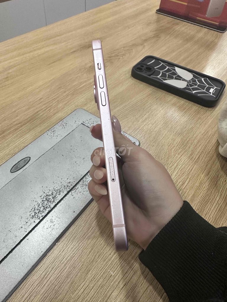 Iphone 15plus Hồng 128gb. Mua bán Điện thoại tại Thành phố Thủ Đức Tp Hồ Chí Minh được đăng bởi 51 - Nguyễn Ngọc Huyền Thảo hình 1