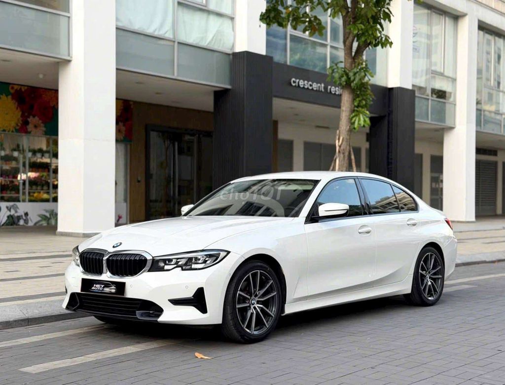 BMW 320i Sport Line 2021 30.000km Trắng. Mua bán Ô tô tại Quận 7 Tp Hồ Chí Minh được đăng bởi cao minh phương  hình 1