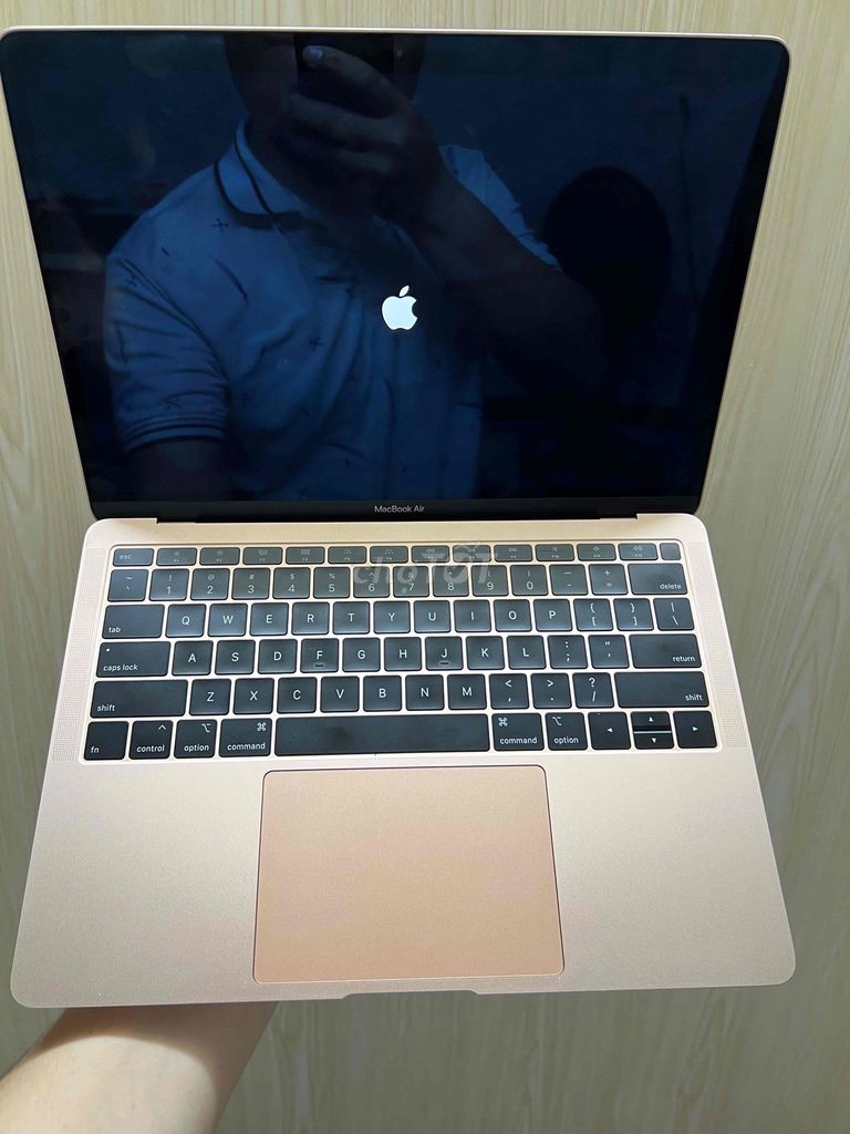 Apple MacBook Air 2018 i5 8GB/128GB. Mua bán Laptop tại Quận Đống Đa Hà Nội được đăng bởi Tiến Mạnh hình 1