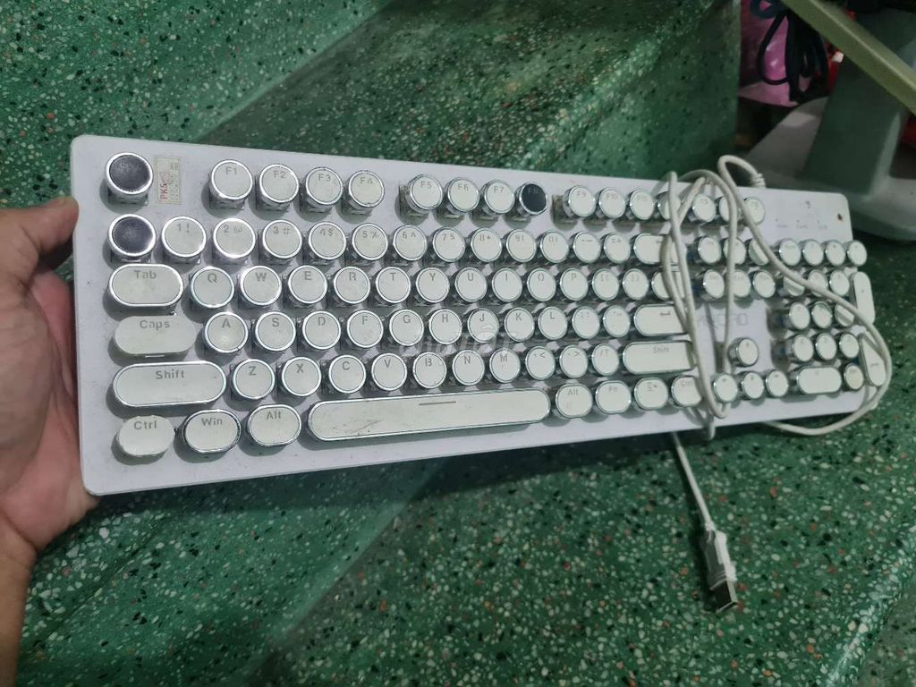 Bàn phím cơ Blue Switch Trắng còn tốt. Mua bán Phụ kiện (Màn hình, Chuột...) tại Quận 3 Tp Hồ Chí Minh được đăng bởi Sơn hình 1