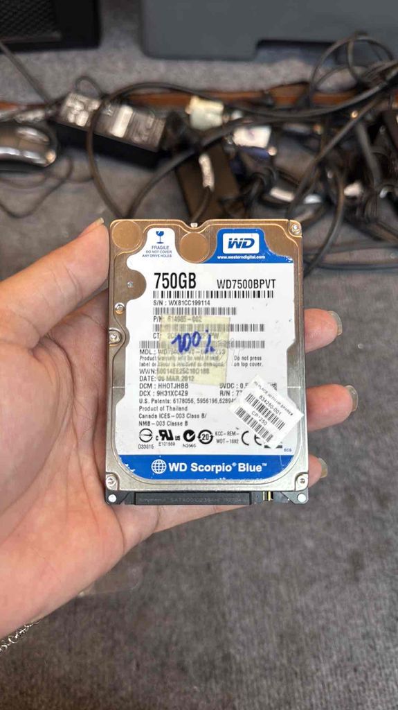 Ổ CỨNG WD BLUE 750GB ĐẸP NÉT KENG CHO ANH EM DÙNG🤝