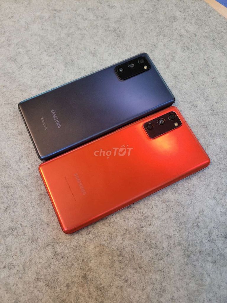 Galaxy S20FE 5G bản Hàn và Mỹ màu Đỏ&Đen . Mua bán Điện thoại tại Quận Thanh Xuân Hà Nội được đăng bởi Nguyễn Xiển   hình 1