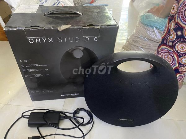 Harman Kardon Studio 6, ngoại hình hơi xấu