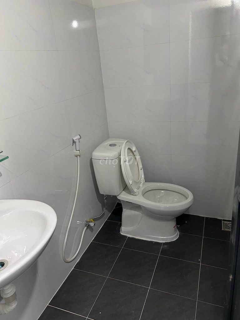 New room with mezzanine and private bath on Lê Như Hổ — photo 4