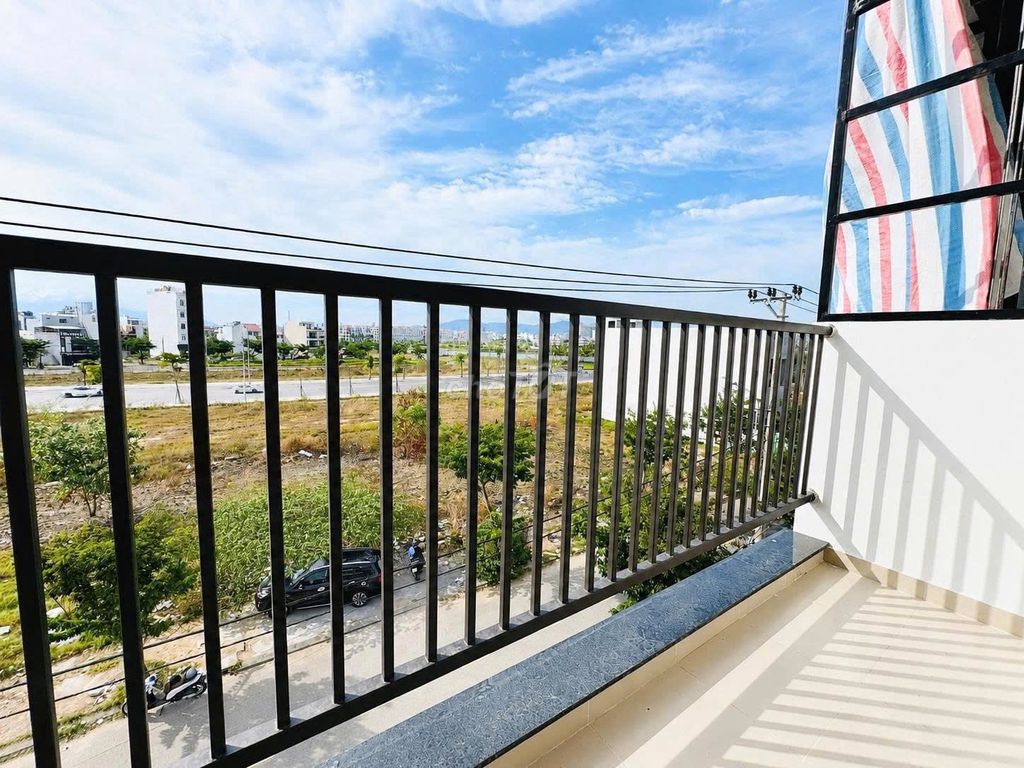 Quiet furnished studio with balcony on Bờ Quan 17 — photo 3