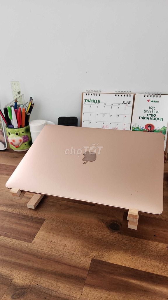 Apple Macbook Air 2018 Vàng hồng 8GB/256GB 98%. Mua bán Laptop tại Thành phố Đồng Xoài Bình Phước được đăng bởi Phạm Tuấn Thiều Quang hình 1