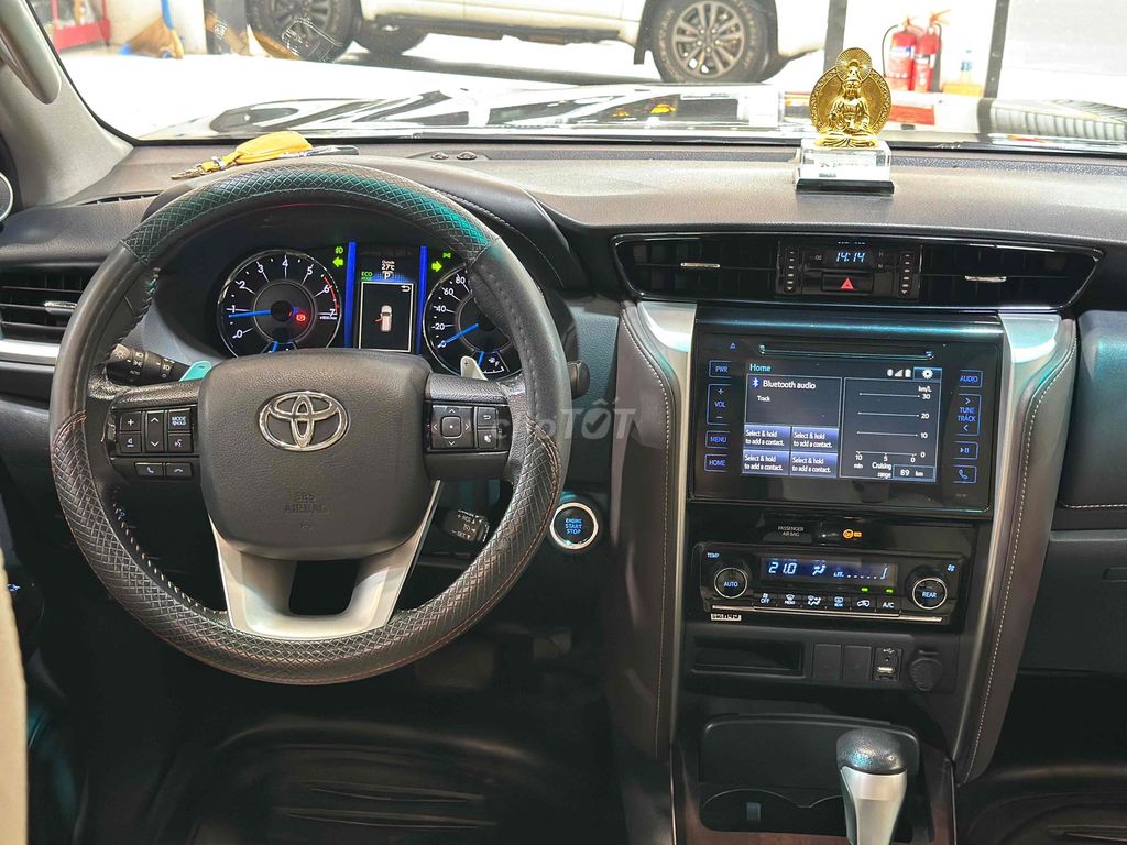 Toyota Fortuner 2018 odo chuẩn full lịch sử hãng. Mua bán Ô tô tại Quận Tân Phú Tp Hồ Chí Minh được đăng bởi Gia Nhi Phúc Khang Auto  hình 7
