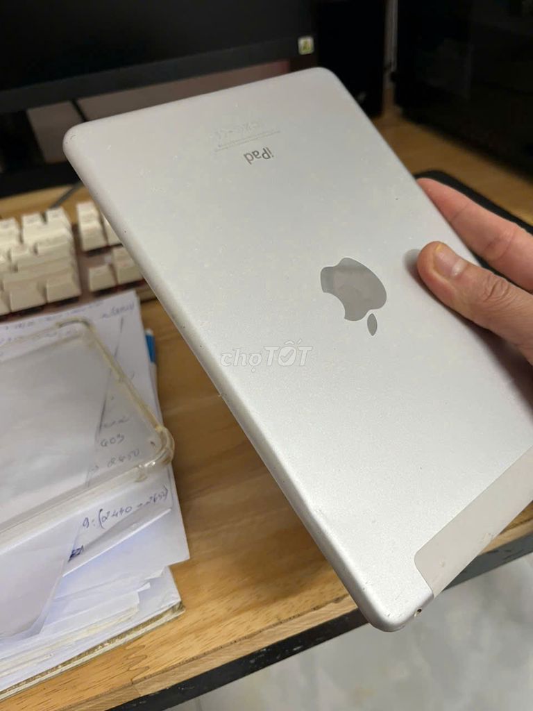Apple iPad mini 4 64GB Bạc Lỗi Wifi. Mua bán Máy tính bảng tại Thành phố Biên Hòa Đồng Nai được đăng bởi Huy Vũ hình 1