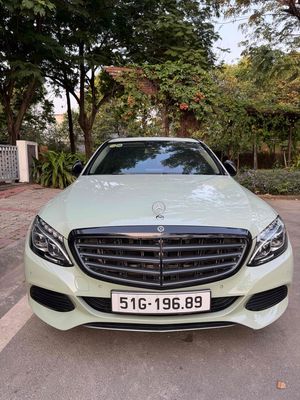 Mercedes Benz C250 Exclusive  - 40,000km
