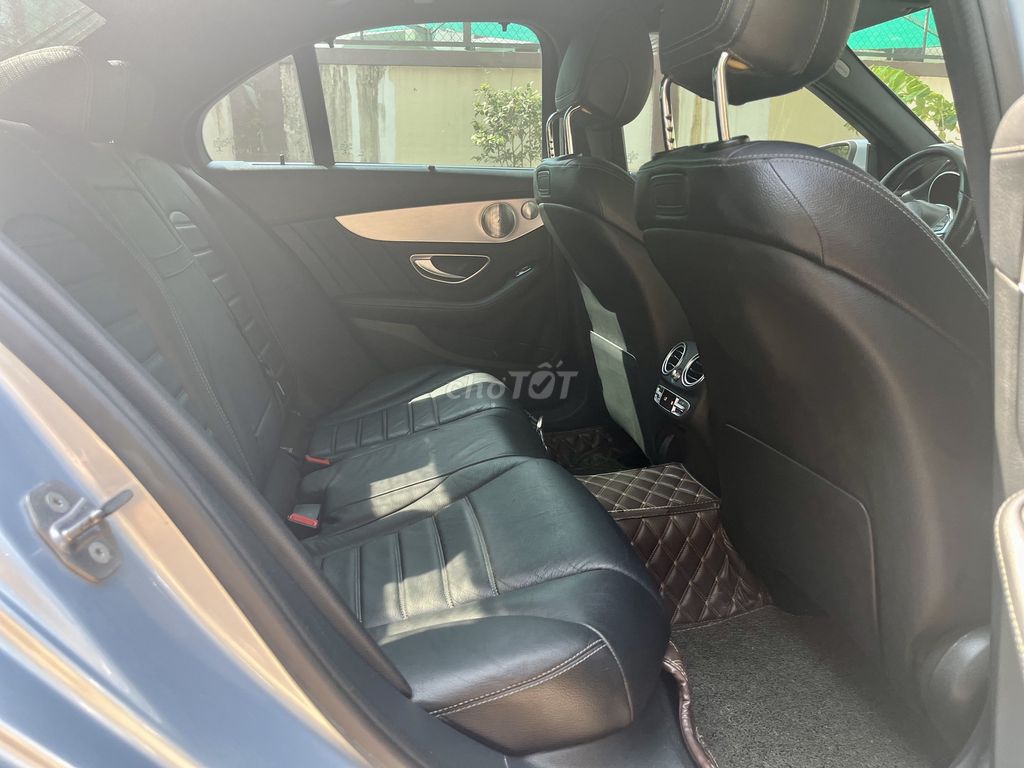 Mercedes-Benz C300 2017 Bạc. Mua bán Ô tô tại Quận 7 Tp Hồ Chí Minh được đăng bởi Mạnh Chiến hình 9