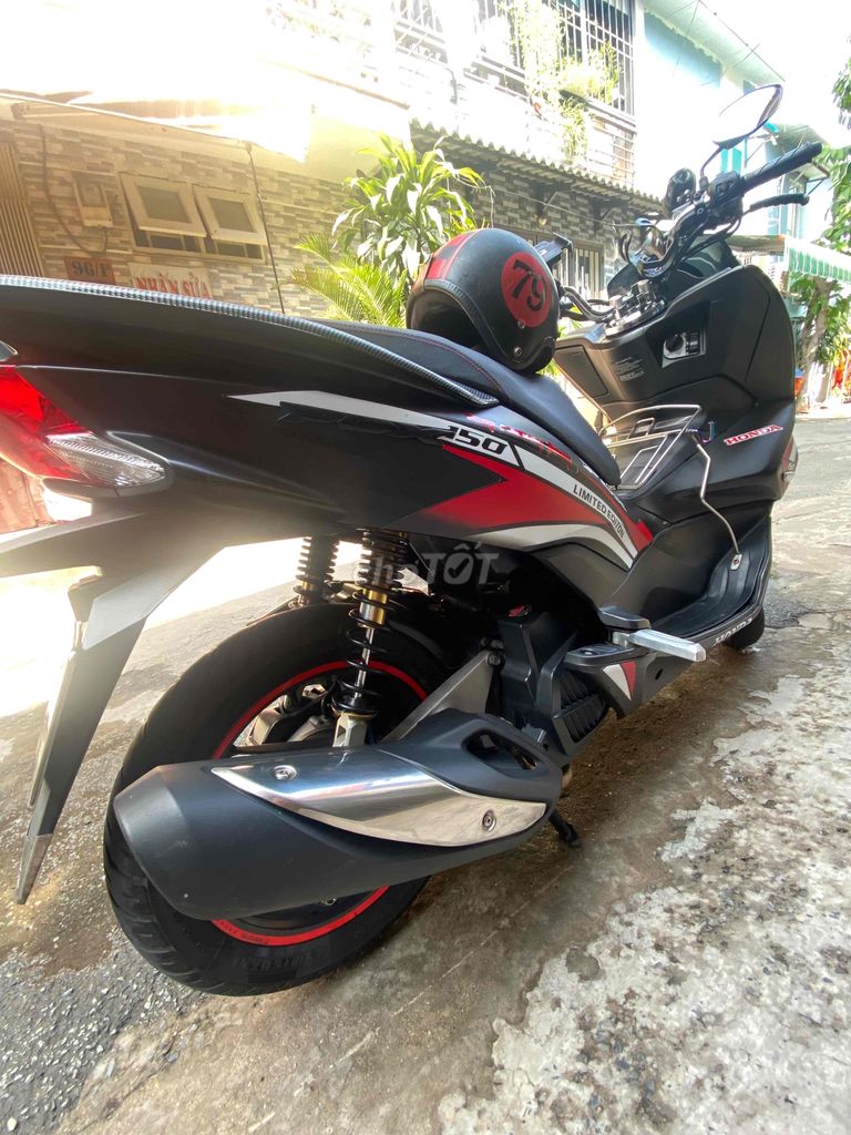 Honda PCX biển thần tài 79 chính chủ cực zin. Mua bán Xe máy tại Quận 8 Tp Hồ Chí Minh được đăng bởi Menly Gym hình 6