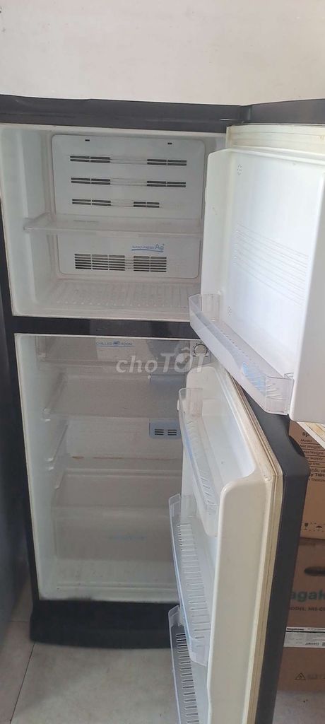 Tủ lạnh Sanyo 165L Đen. Mua bán Tủ lạnh tại Thành phố Vĩnh Long Vĩnh Long được đăng bởi Hoàng Di hình 1