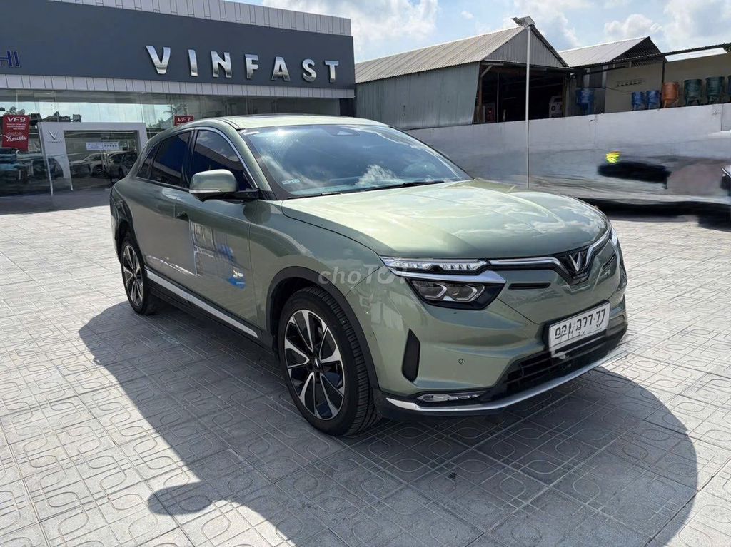 VF8, полная опция 2025 года, расстояние до 17 000 км, очень новое - HCM