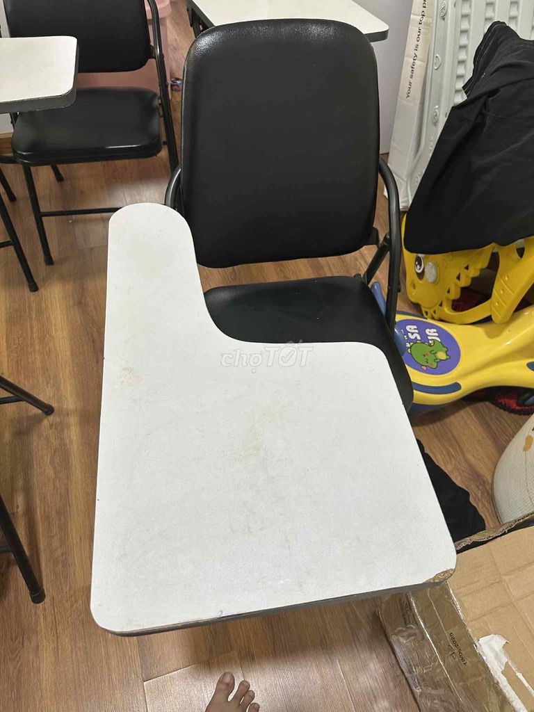 Ghế liền bàn học sinh ,sinh viên giá bèo. Mua bán Đồ dùng văn phòng tại Thành phố Thủ Đức Tp Hồ Chí Minh được đăng bởi viet ly hình 1