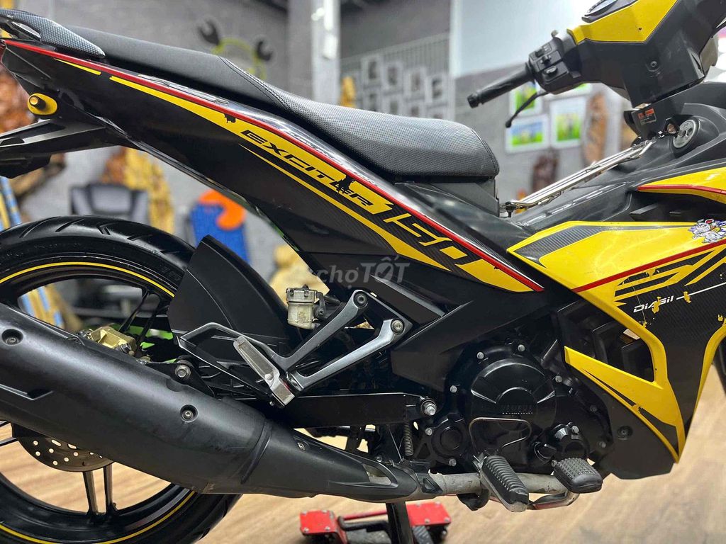 👉Exciter 2017 chính chủ biển Sg máy móc zin êm. Mua bán Xe máy tại Quận 7 Tp Hồ Chí Minh được đăng bởi Xe Cũ Hiếu CT hình 10