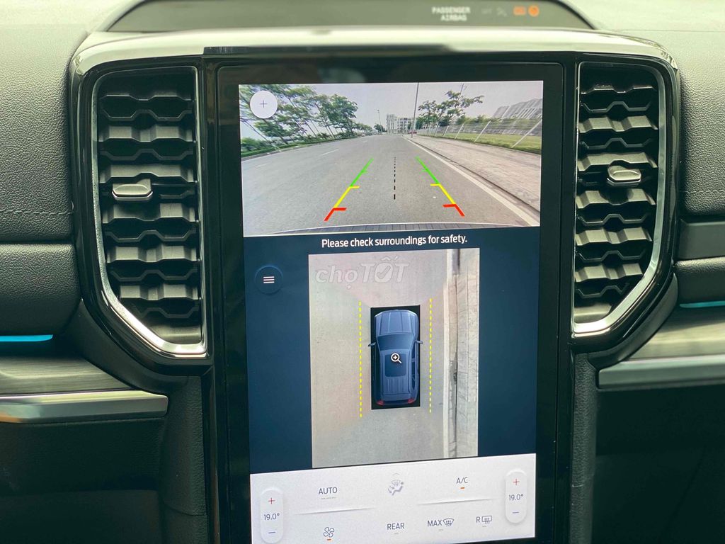 Ford Everest 2023 Titanium 2.0 AT 4x2 - 29000km. Mua bán Ô tô tại Quận Thanh Xuân Hà Nội được đăng bởi ĐÀM HÙNG CAR  hình 13