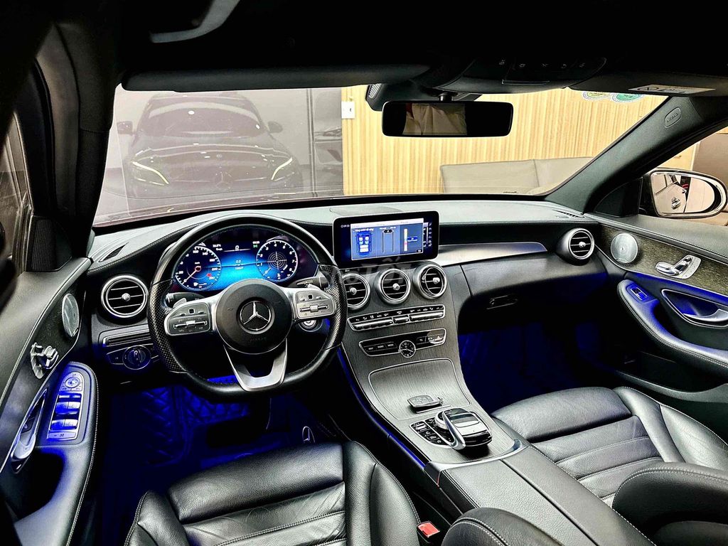 Mercedes Benz C Class 2019 C 300 AMG - 58000 km. Mua bán Ô tô tại Quận 7 Tp Hồ Chí Minh được đăng bởi Hoàng Anh Tuấn hình 8