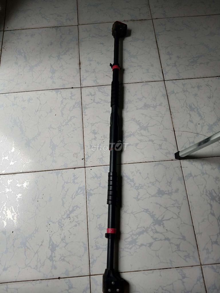 Xà đơn treo tường Kim loại Đen 1m2