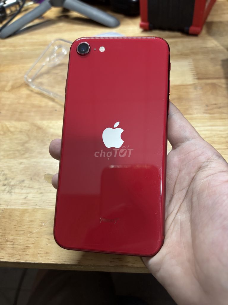 Apple iPhone SE 2020 64GB Đỏ Nguyên zin. Mua bán Điện thoại tại Quận Liên Chiểu Đà Nẵng được đăng bởi Dũng hình 1