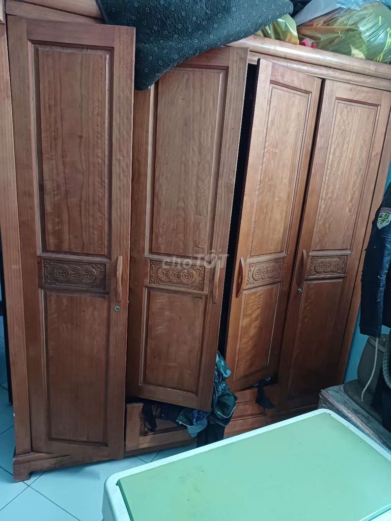 Tủ quần áo gỗ thịt 4 cánh. Mua bán Tủ, kệ gia đình tại Quận Hai Bà Trưng Hà Nội được đăng bởi Hoàng Lan hình 1