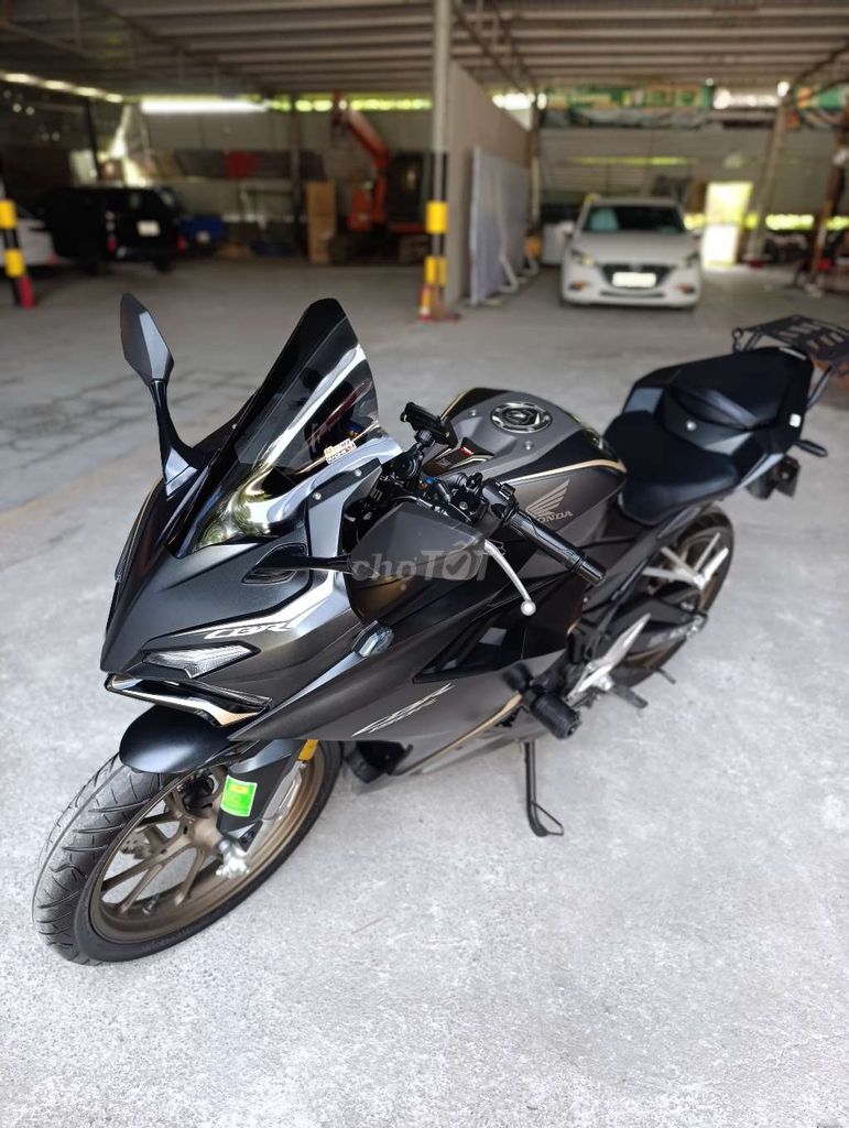 CBR150 Đen tem vàng đồng mới 95%. Mua bán Xe máy tại Thành phố Thuận An Bình Dương được đăng bởi quang hình 3