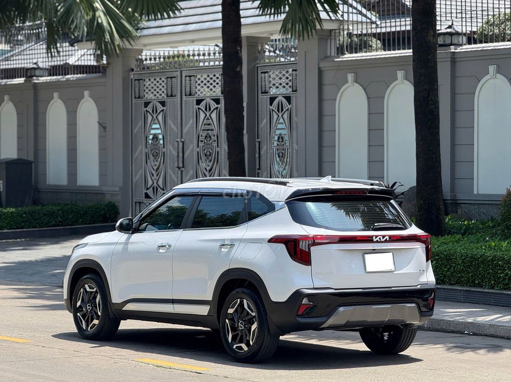 Kia Seltos 1.5 Premium 2024 - Xe Siêu Lướt. Mua bán Ô tô tại Thành phố Thủ Dầu Một Bình Dương được đăng bởi trần thị khánh huyền  hình 17