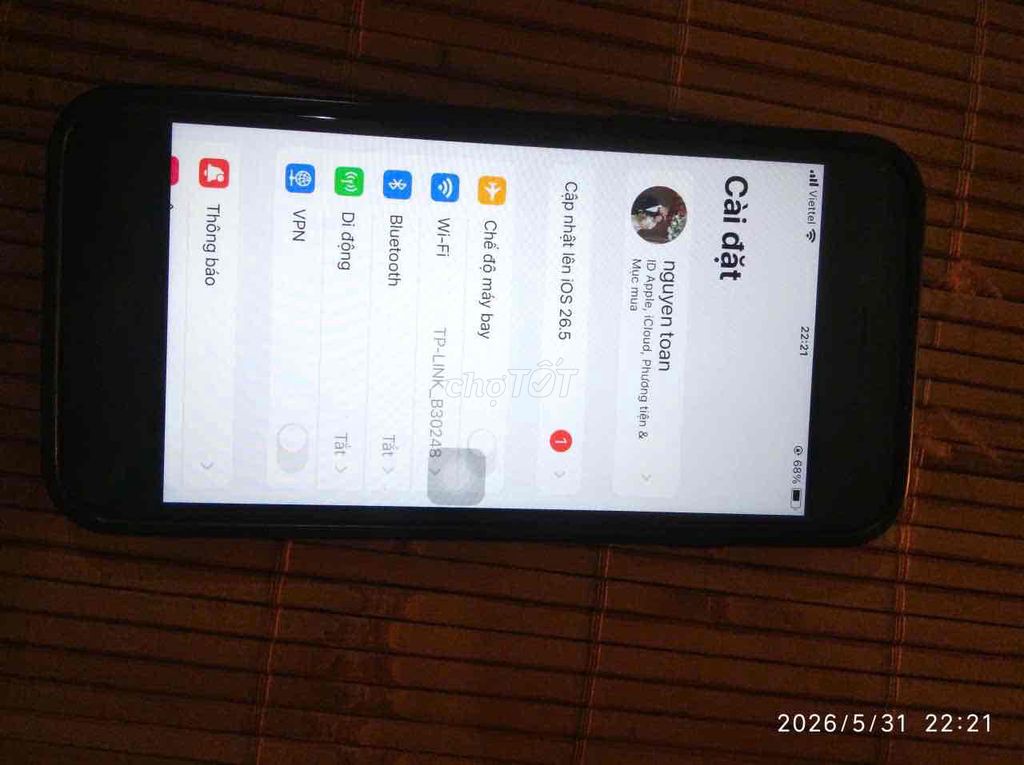 iPhone SE Đỏ. Mua bán Điện thoại tại Quận Hoàn Kiếm Hà Nội được đăng bởi toàn nguyễn hình 1