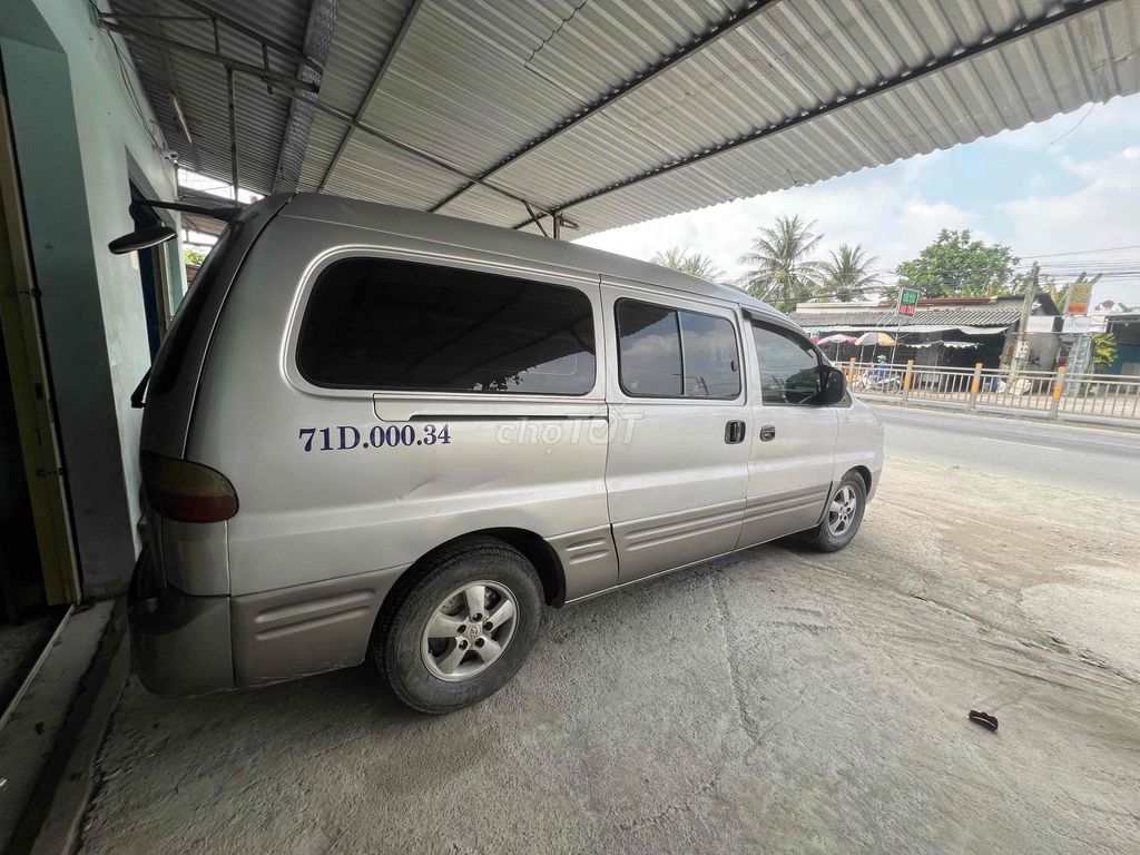 Hyundai Starex Van 800kg 2005 - 400000 km. Mua bán Ô tô tại Huyện Mỏ Cày Bắc Bến Tre được đăng bởi điện lạnh tiến lê hình 4