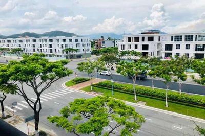 cho thuê T2 shophouse Nguyễn Sinh Sắc