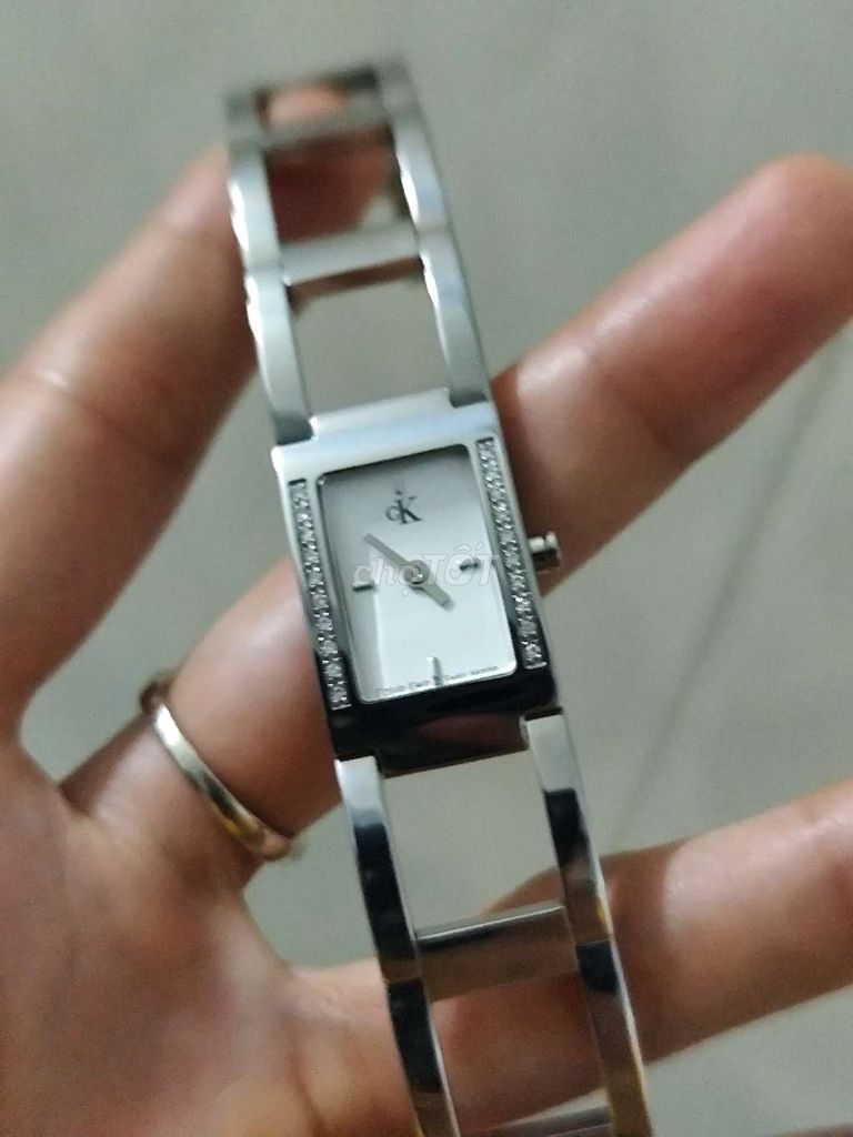 Đồng hồ CK nữ Thụy Sỹ chính hãng. Mua bán Đồng hồ tại Quận 12 Tp Hồ Chí Minh được đăng bởi Ngoc hình 1