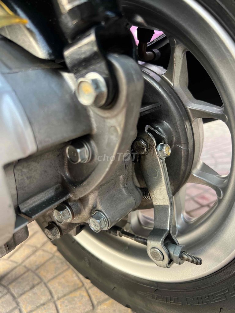 LEAD bản đặc biết chính chủ từ mới. Mua bán Xe máy tại Quận Hà Đông Hà Nội được đăng bởi tung hình 1