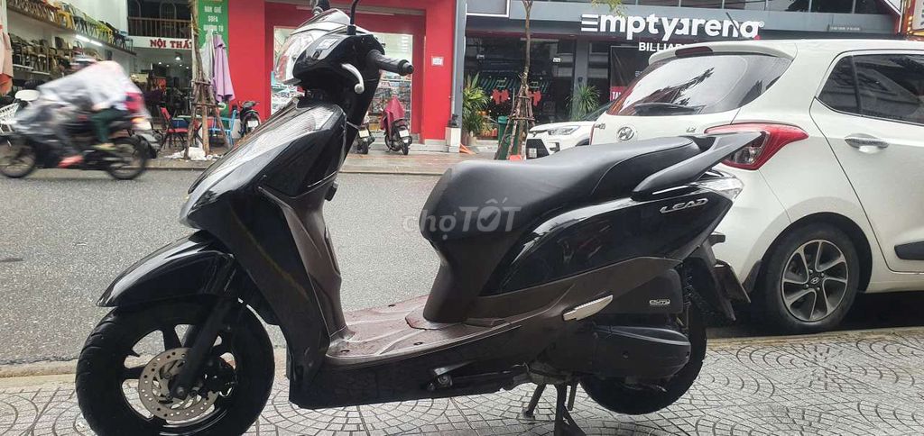 Lead honda ,đen bóng Bs 43 keng