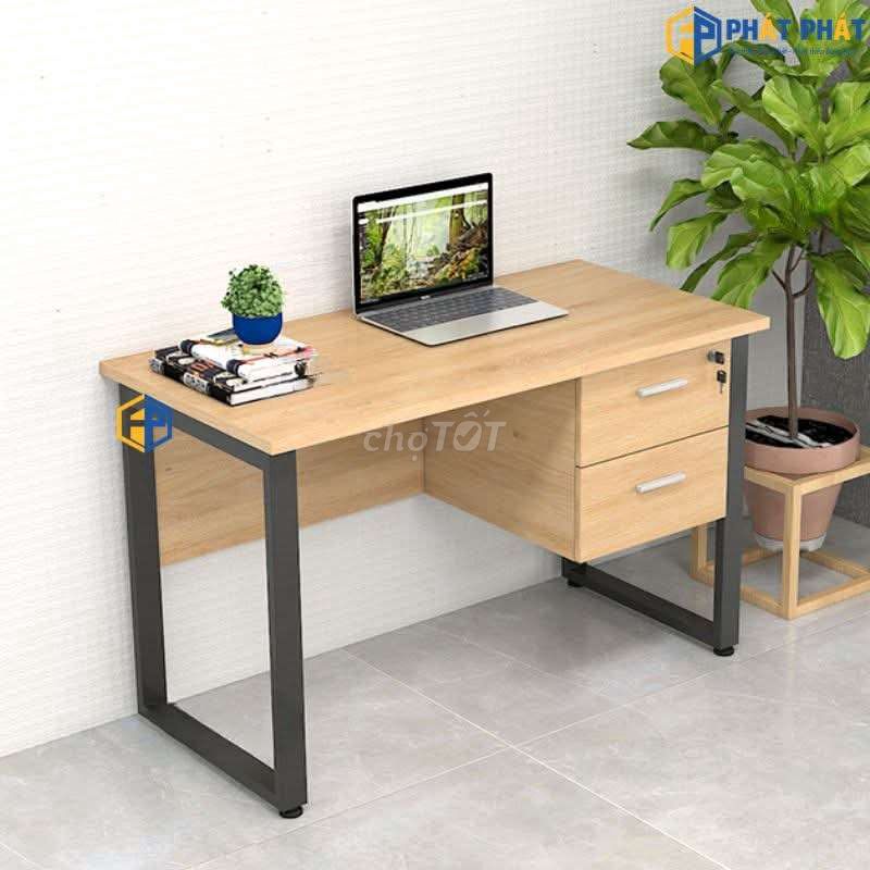 Bàn làm việc văn phòng có ngăn kéo. Mua bán Đồ dùng văn phòng tại Quận Cẩm Lệ Đà Nẵng được đăng bởi Ngọcn shop hình 1