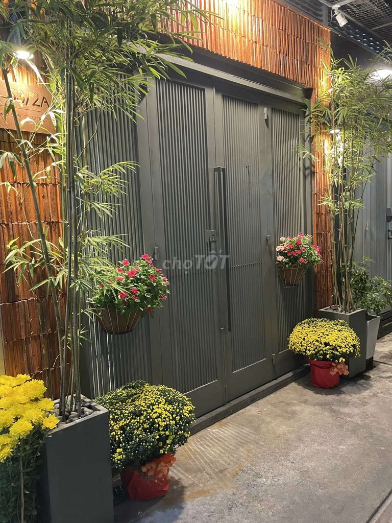 CHÍNH CHỦ BÁN NHÀ 1 Trệt 4 Lầu, DTSD: 200m2, QUẬN 1, Gần Chợ Bến Thành